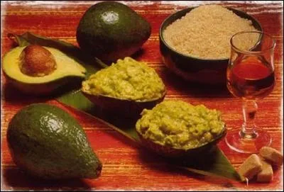 Quels ingrédients entrent dans la préparation du "féroce d'avocat" ?