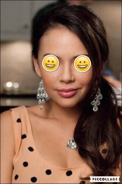 Quel est le nom de l'actrice qui joue Mona Vanderwaal ?