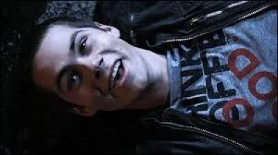 Quand Allison rompt avec Scott, que fait Stiles pour le réconforter ?