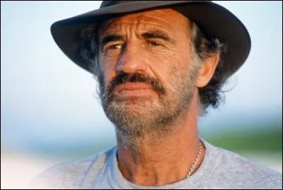 Qui donne la réplique à Belmondo dans "Itinéraire d'un enfant gâté" ?