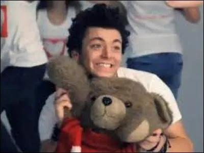 Quel est le signe astrologique du petit "chouchou des français" ?