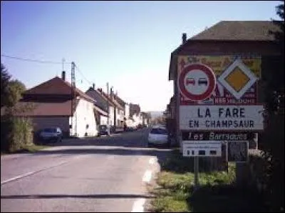 Nous entrons dans la commune de La Fare-en-Champsaur. Nous sommes dans l'arrondissement de Gap, dans le département ...
