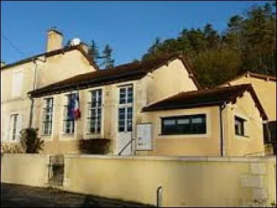 Je vous emmène en Périgord central, à la découverte de Salon. Appelée localement Salon-de-Vergt, cette commune aquitaine se situe dans le département ...