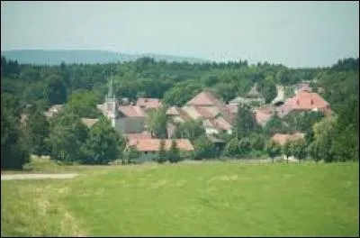 Le village Doubien de Villers-sous-Chalamont se situe en région ...