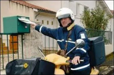 C'est moi qui apporte le courrier. Je suis... !