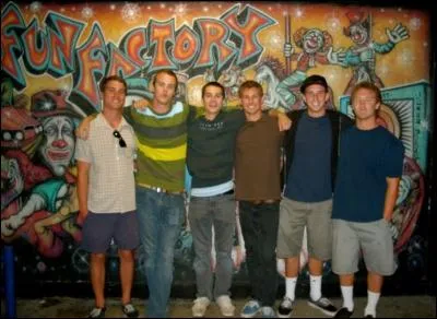 Comment s'appelle le groupe dans lequel il jouait ? Que jouait-il ?