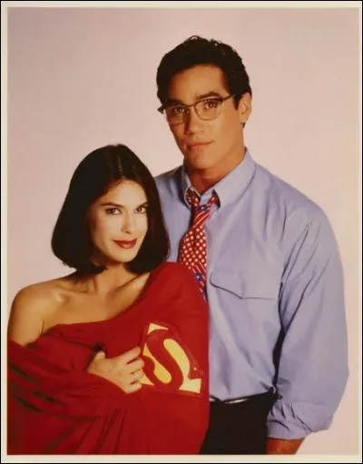 Quelle est cette série qui rendit célèbre Teri Hatcher ("Desperate Housewives") ?