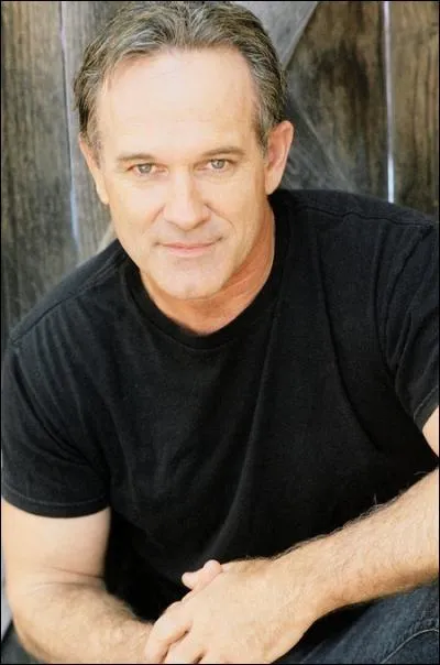 Comment s'appelle son père ?