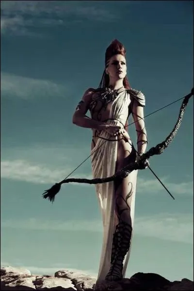 Le tyran Tartaros sera mortellement puni par Artémis pour avoir violé deux nymphes. Qui sont-elles ?