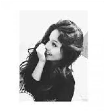 D'où est Karol Sevilla ?