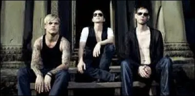 Elle aime "Meds". Heu, c'est de Placebo ?