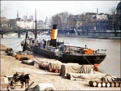 Ils s'y sont mis à plusieurs pour "Sous les Ponts de Paris" !