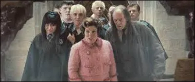 Qui a dénoncé l'AD au professeur Ombrage ?