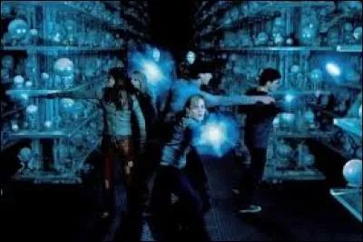 Quelle salle du département des mystères est détruite par Harry et ses amis ?