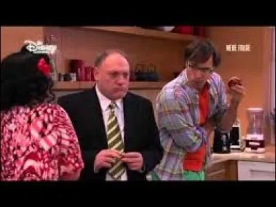 Au cours de la saison 2, qui demande Olga en mariage ?