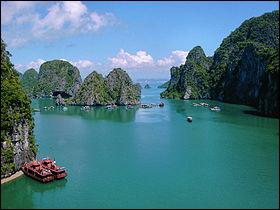 Quelle célèbre baie se trouve au nord du Viet Nam ?