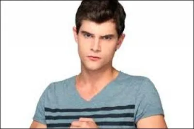 Dans le dernier épisode de la saison 2, à qui Diego dit-il qu'il l'aime ?