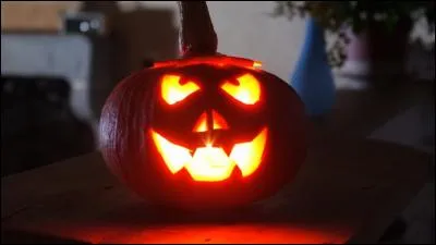 Dans la famille Dunphy, qui est le plus impliqué dans la fête d'Halloween ?