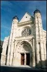 Il y a plusieurs glises  Compigne, voici l'glise Saint-Antoine. Quel drle d'animal est souvent reprsent aux pieds de Saint-Antoine ?