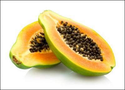 Ce fruit à pulpe orange renferme de nombreuses graines noires. Quelles lettres précèdent le "e" final ?