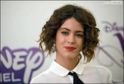 Martina Stoessel interprète vraiment les chansons des albums "Violetta".