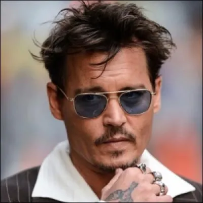 Quel rôle joue le célèbre Johnny Depp dans ce film ?