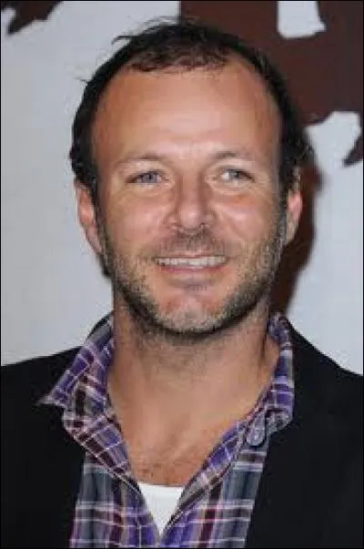 Le surnom du créateur du film est PEF. (C'est lui sur la photo)