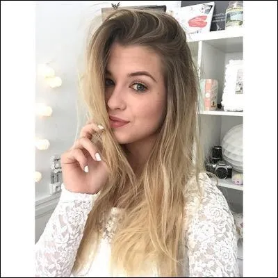 Au lycée, elle était :