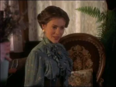 Dans quel téléfilm joue-t-elle en 1998 ?