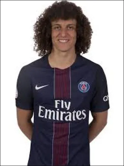Combien de trophées David Luiz a-t-il remportés avec le Brésil?