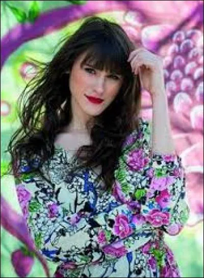 Comment s'appelle l'actrice qui incarne Jasmin ?