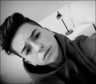 Comment s'appelle son frère ?