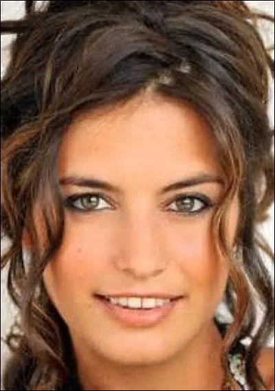 Qui joue Mélanie Rinato ?