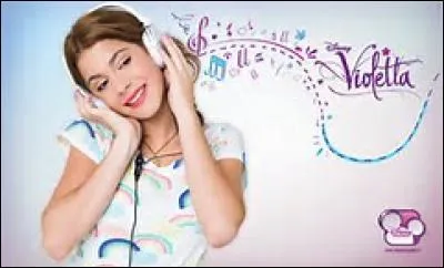 De qui est amoureuse Violetta au début de la saison 1 ?