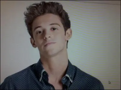 Luna est amoureuse de :