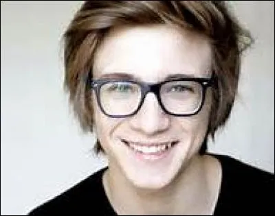 Qui joue Valentin Nebout ?