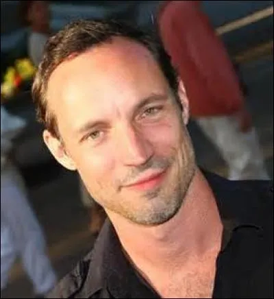 Qui joue Xavier Revel ?