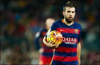 Quel est le nom de ce défenseur ?