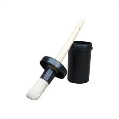 En été, il est préférable de graisser les sabots avec...