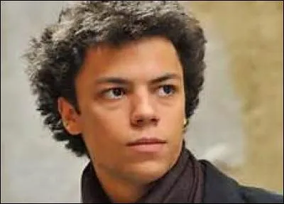 Qui interprétait Raphaël Cassagne ?