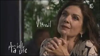 Qui joue Anémone Vitreuil ?