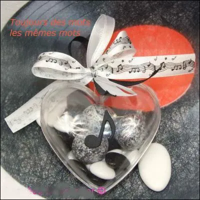 "Encore des mots toujours des mots, les mêmes mots" sont des paroles de :