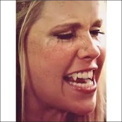 Rebekah est devenue vampire grâce au sang de :