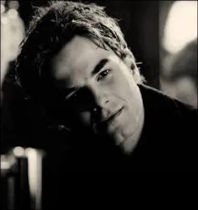 Kol est devenu un vampire grâce au sang de :