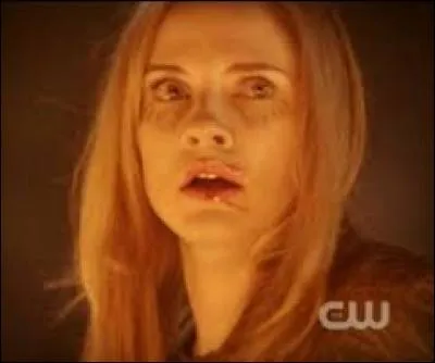 Jenna est devenue vampire grâce au sang de :