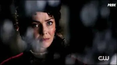 Lily est devenue vampire grâce au sang de :