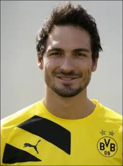 Avec quel club s'est récemment engagé Mats Hummels ?