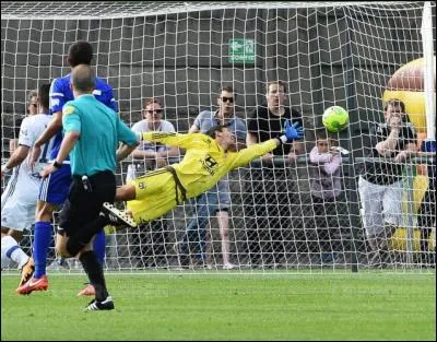 En préparation de la saison 2016-2017, Lyon a affronté Bourg-Péronnas, sur quel score le match s'est-il fini ?