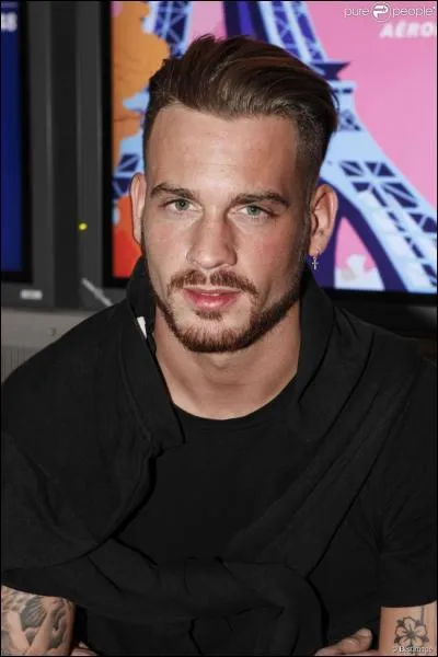 Qui est en couple avec cette personne dans Les Anges ?