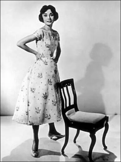 Dans quel film joue-t-elle avec Gary Cooper et Maurice Chevalier?